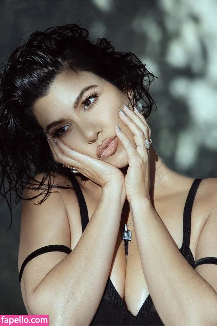 Kourtney Kardashian Onlyfans Photo Gallery 