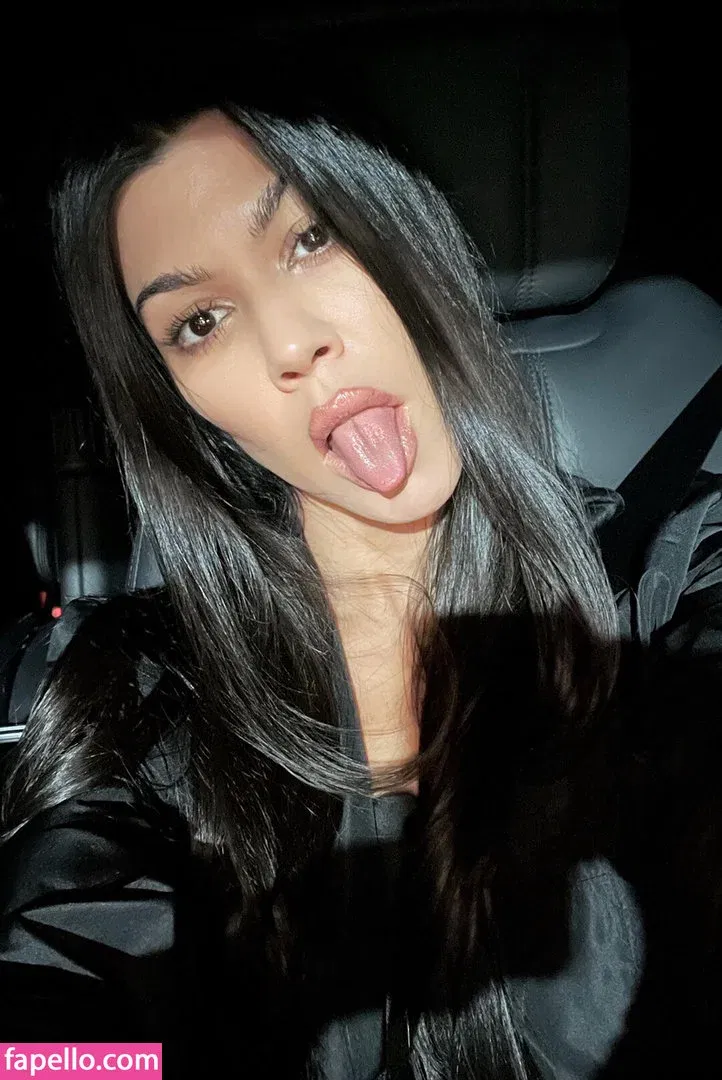 Kourtney Kardashian Onlyfans Photo Gallery 