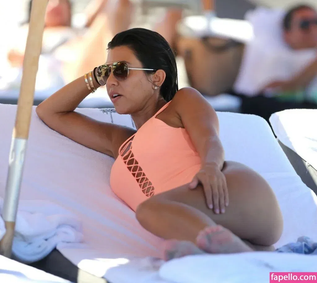 Kourtney Kardashian Onlyfans Photo Gallery 