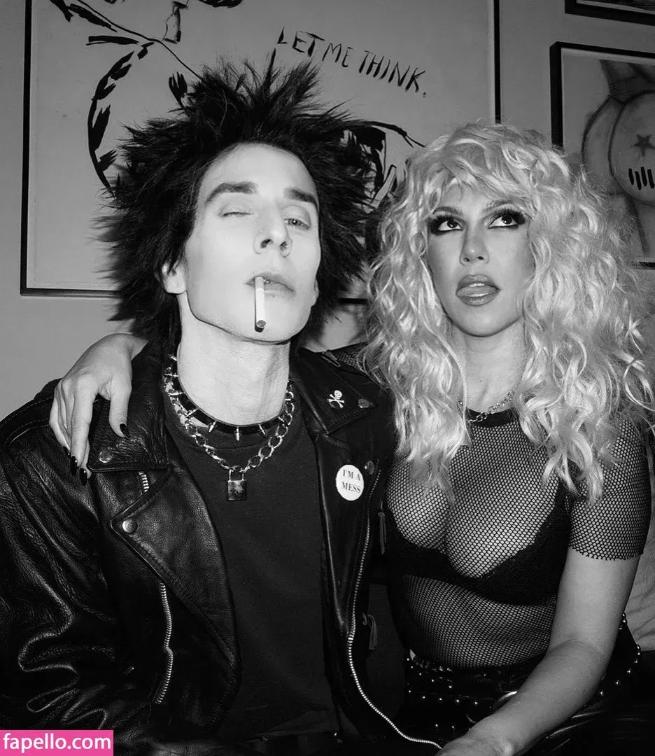 Kourtney Kardashian Onlyfans Photo Gallery 