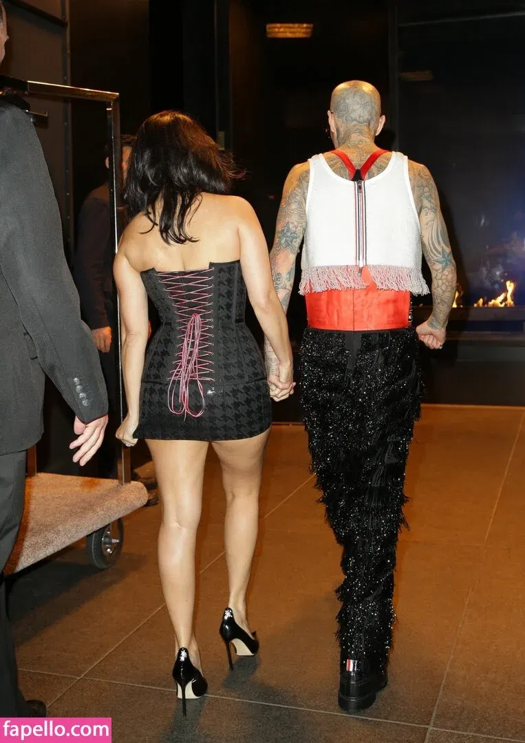 Kourtney Kardashian Onlyfans Photo Gallery 