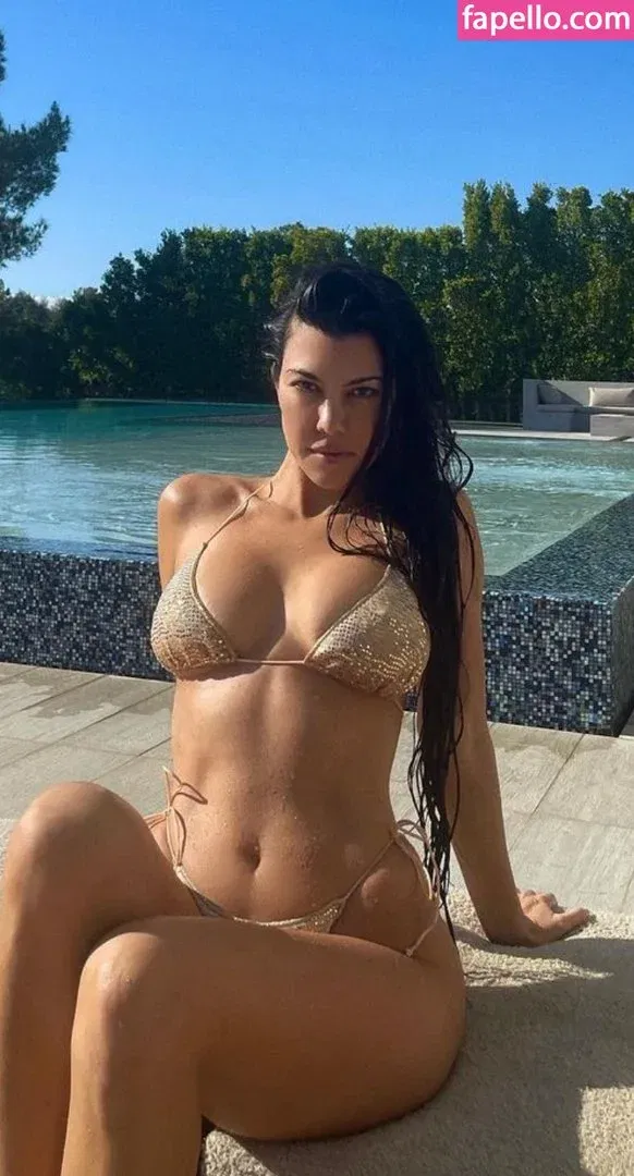 Kourtney Kardashian Onlyfans Photo Gallery 