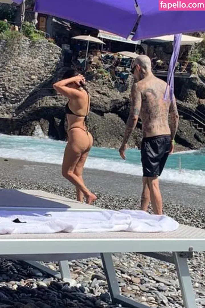 Kourtney Kardashian Onlyfans Photo Gallery 