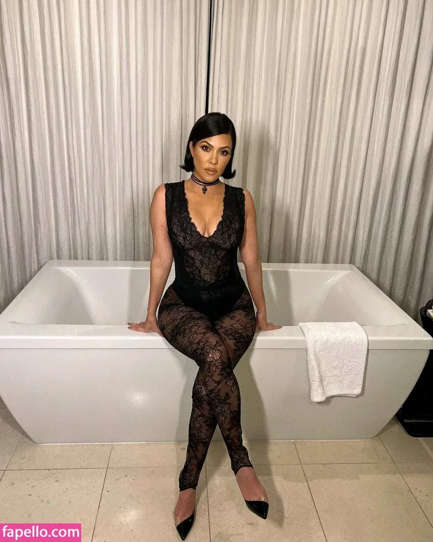 Kourtney Kardashian Onlyfans Photo Gallery 