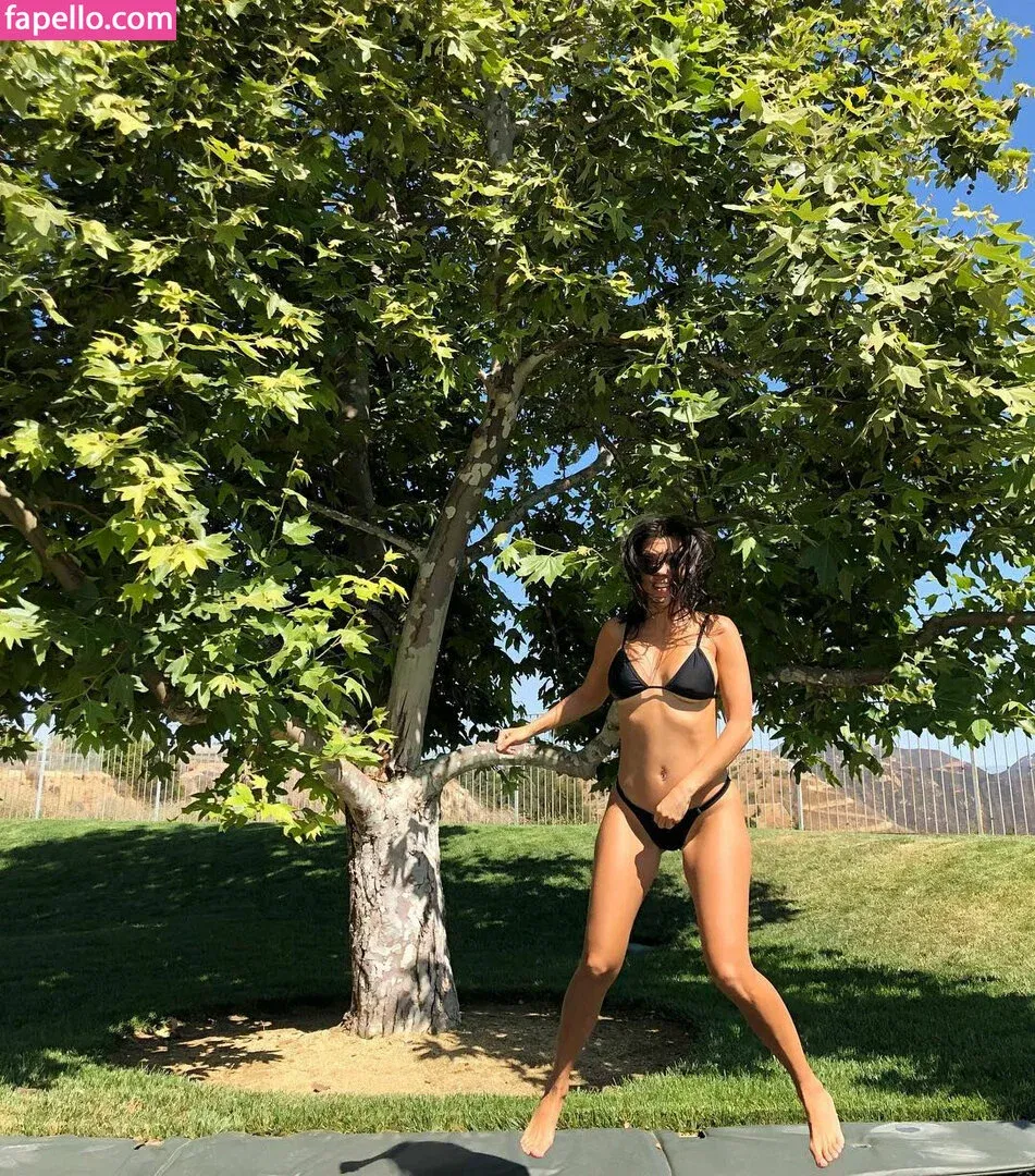 Kourtney Kardashian Onlyfans Photo Gallery 