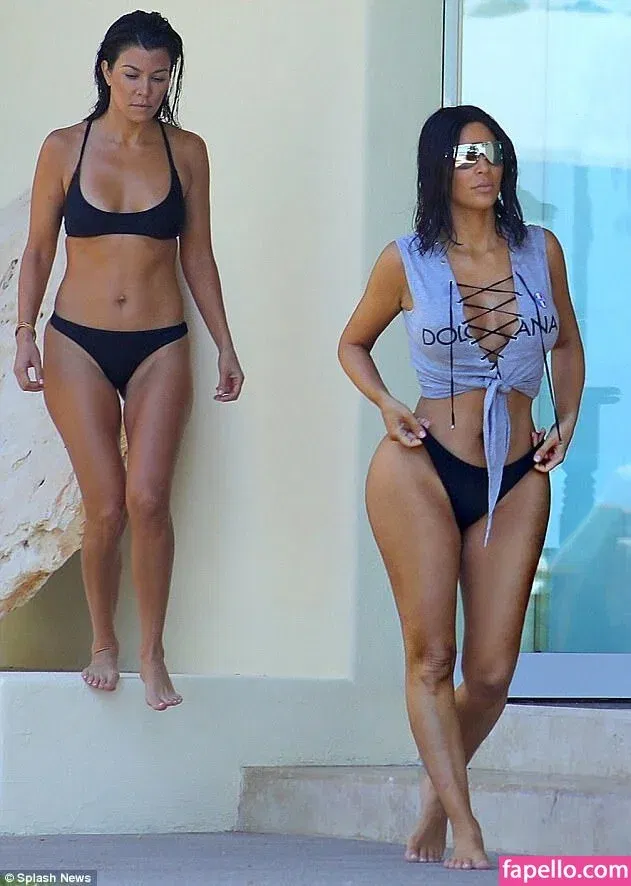 Kourtney Kardashian Onlyfans Photo Gallery 
