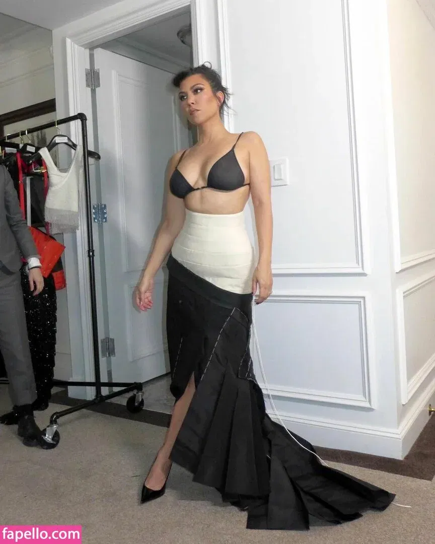 Kourtney Kardashian Onlyfans Photo Gallery 