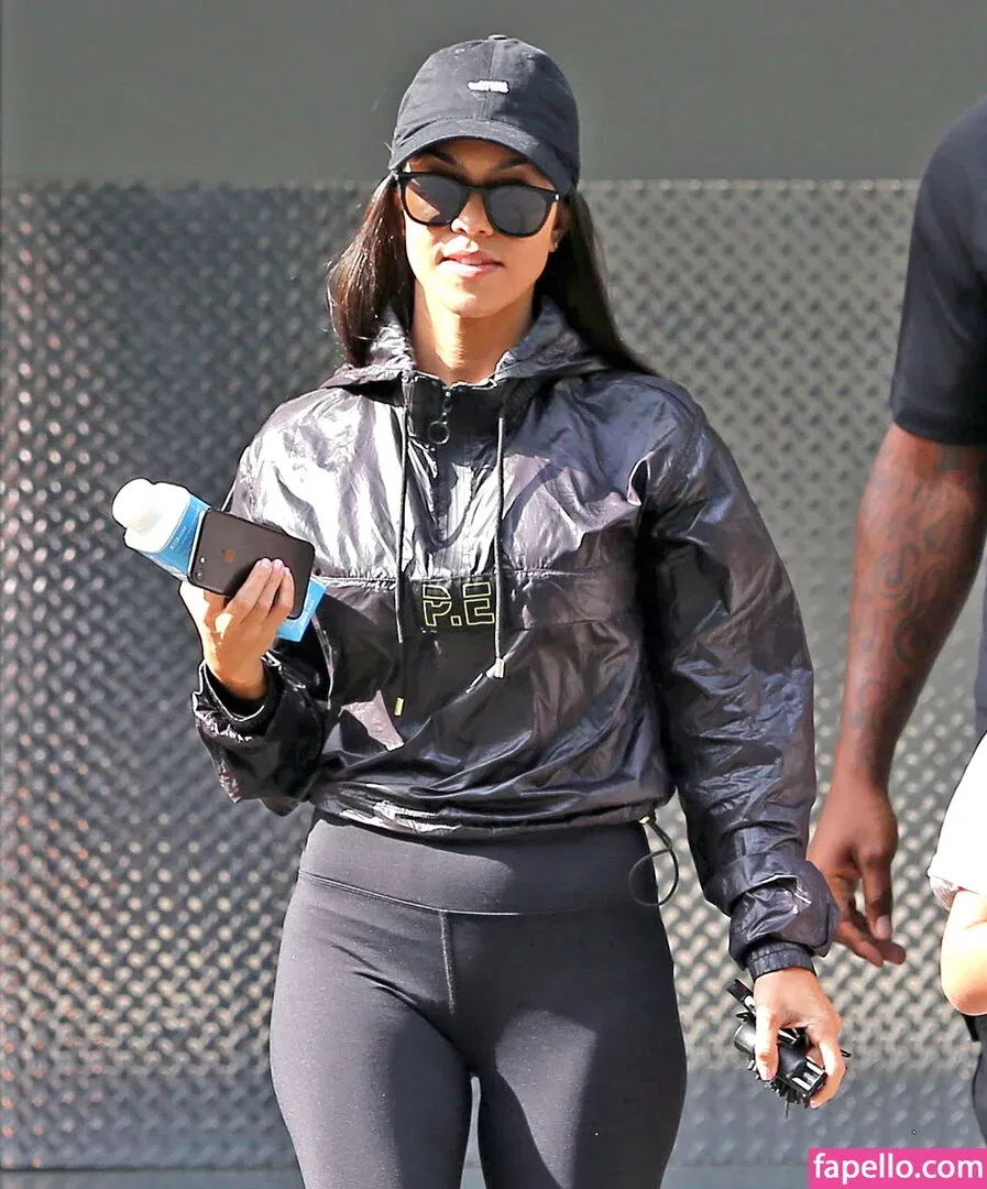 Kourtney Kardashian Onlyfans Photo Gallery 