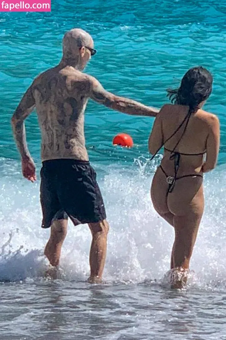 Kourtney Kardashian Onlyfans Photo Gallery 