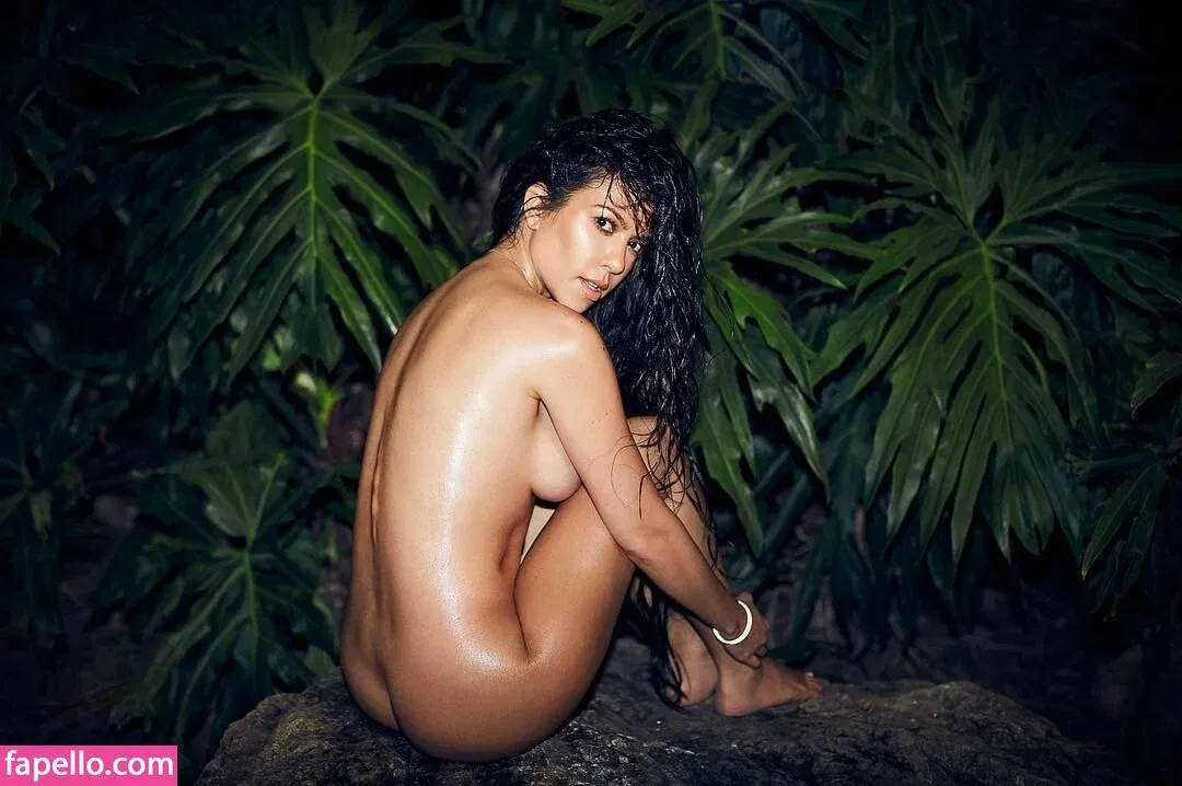 Kourtney Kardashian Onlyfans Photo Gallery 