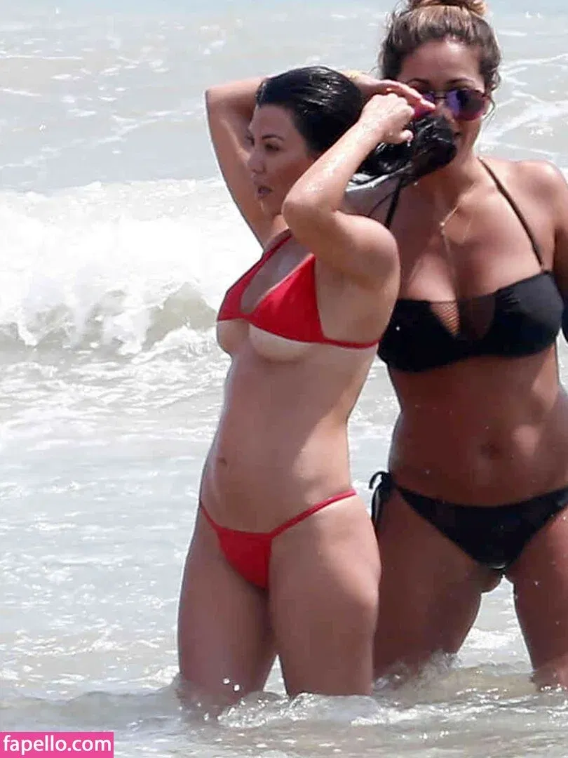 Kourtney Kardashian Onlyfans Photo Gallery 