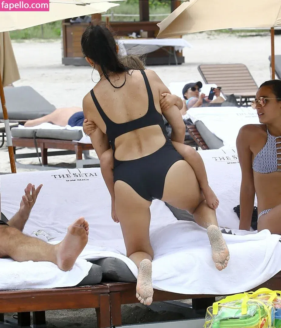 Kourtney Kardashian Onlyfans Photo Gallery 