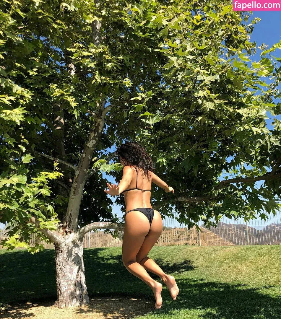 Kourtney Kardashian Onlyfans Photo Gallery 