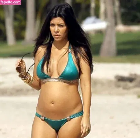 Kourtney Kardashian Onlyfans Photo Gallery 