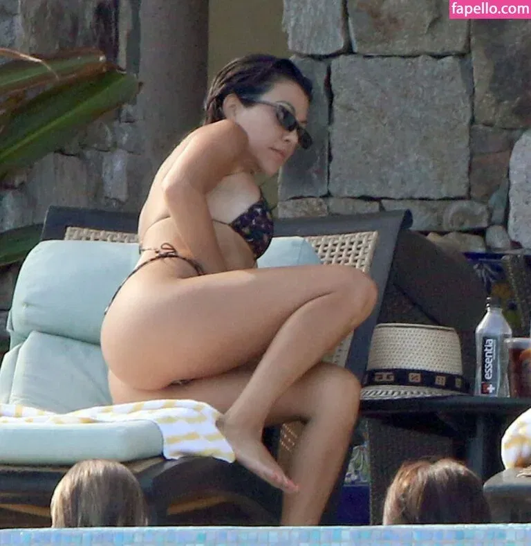 Kourtney Kardashian Onlyfans Photo Gallery 