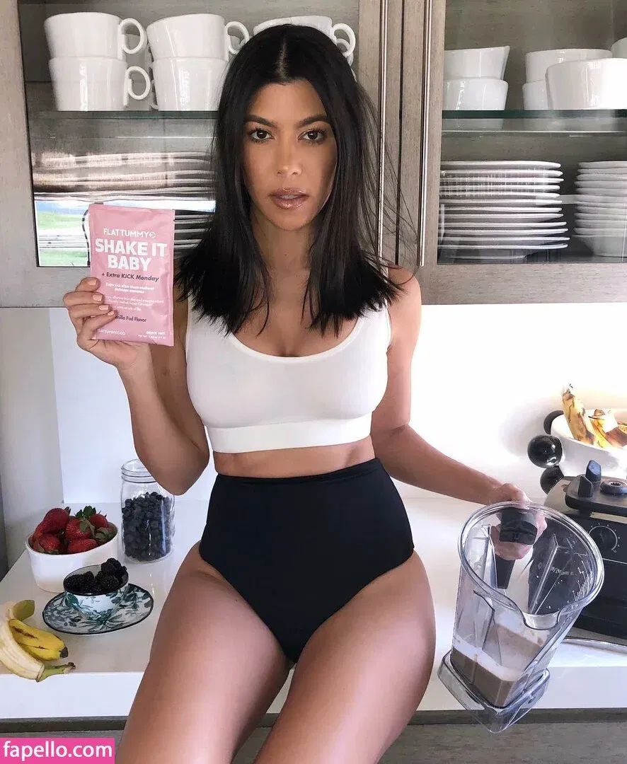 Kourtney Kardashian Onlyfans Photo Gallery 