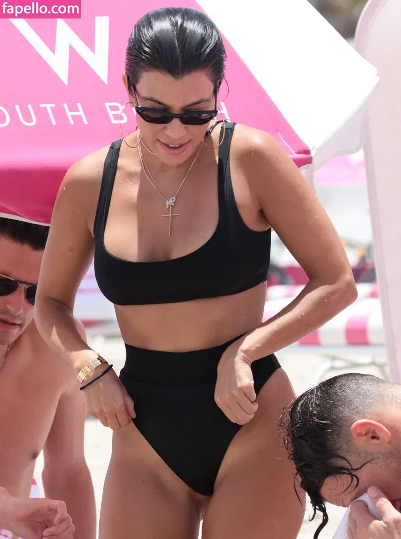 Kourtney Kardashian Onlyfans Photo Gallery 