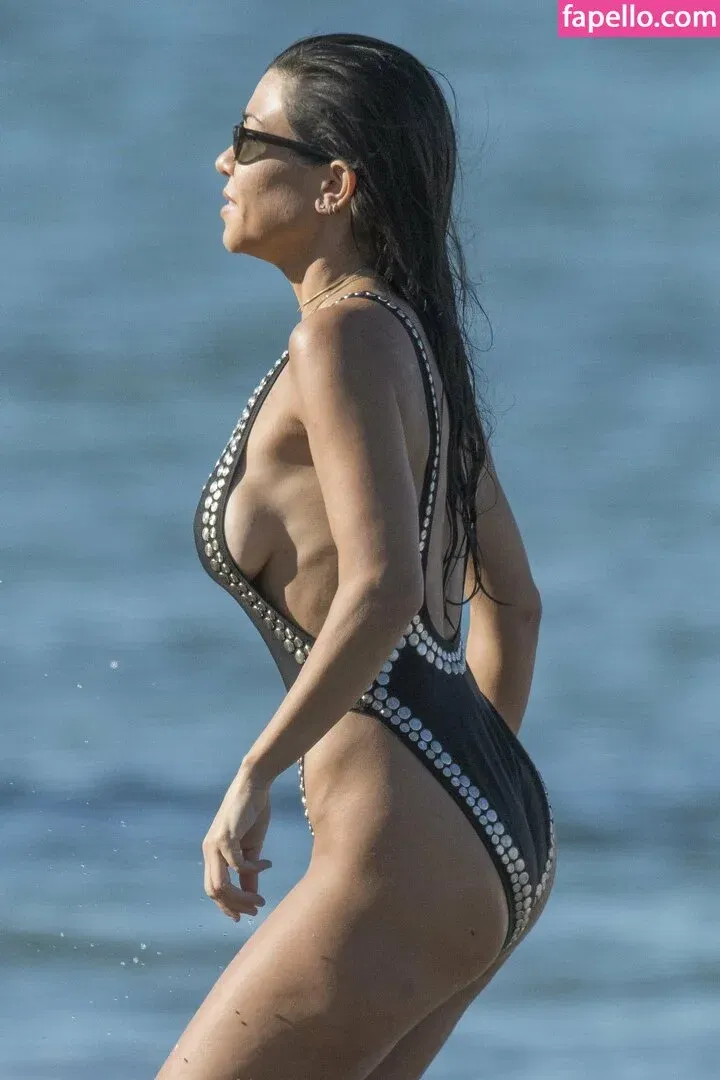 Kourtney Kardashian Onlyfans Photo Gallery 