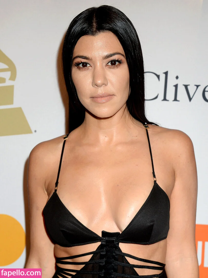 Kourtney Kardashian Onlyfans Photo Gallery 