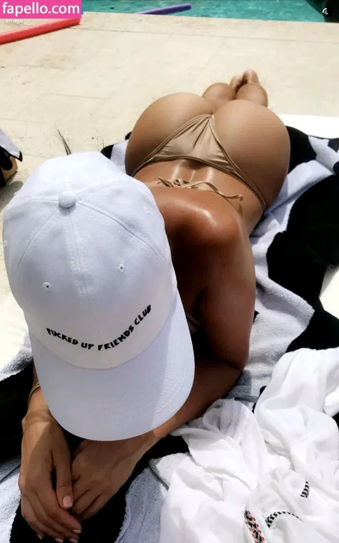 Kourtney Kardashian Onlyfans Photo Gallery 