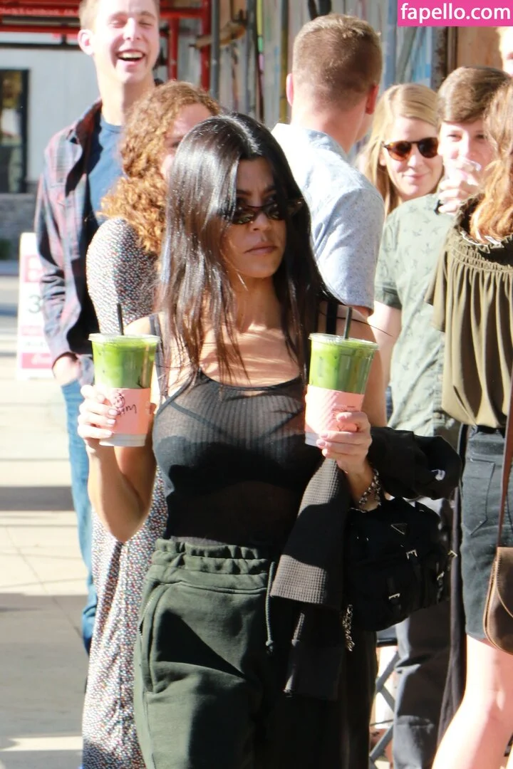 Kourtney Kardashian Onlyfans Photo Gallery 
