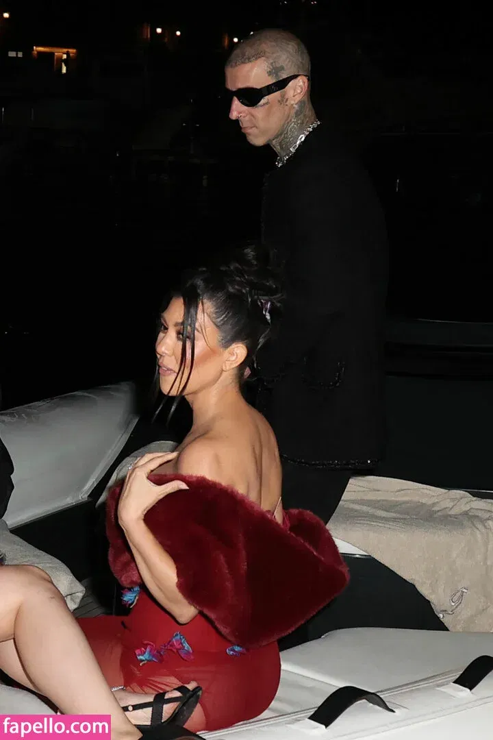 Kourtney Kardashian Onlyfans Photo Gallery 