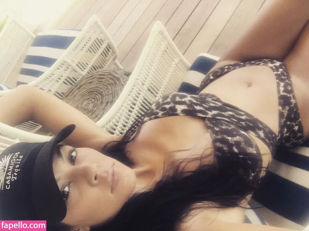 Kourtney Kardashian Onlyfans Photo Gallery 