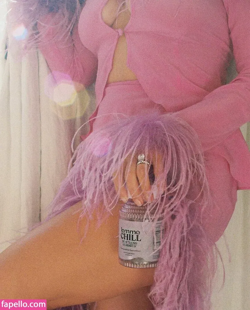 Kourtney Kardashian Onlyfans Photo Gallery 