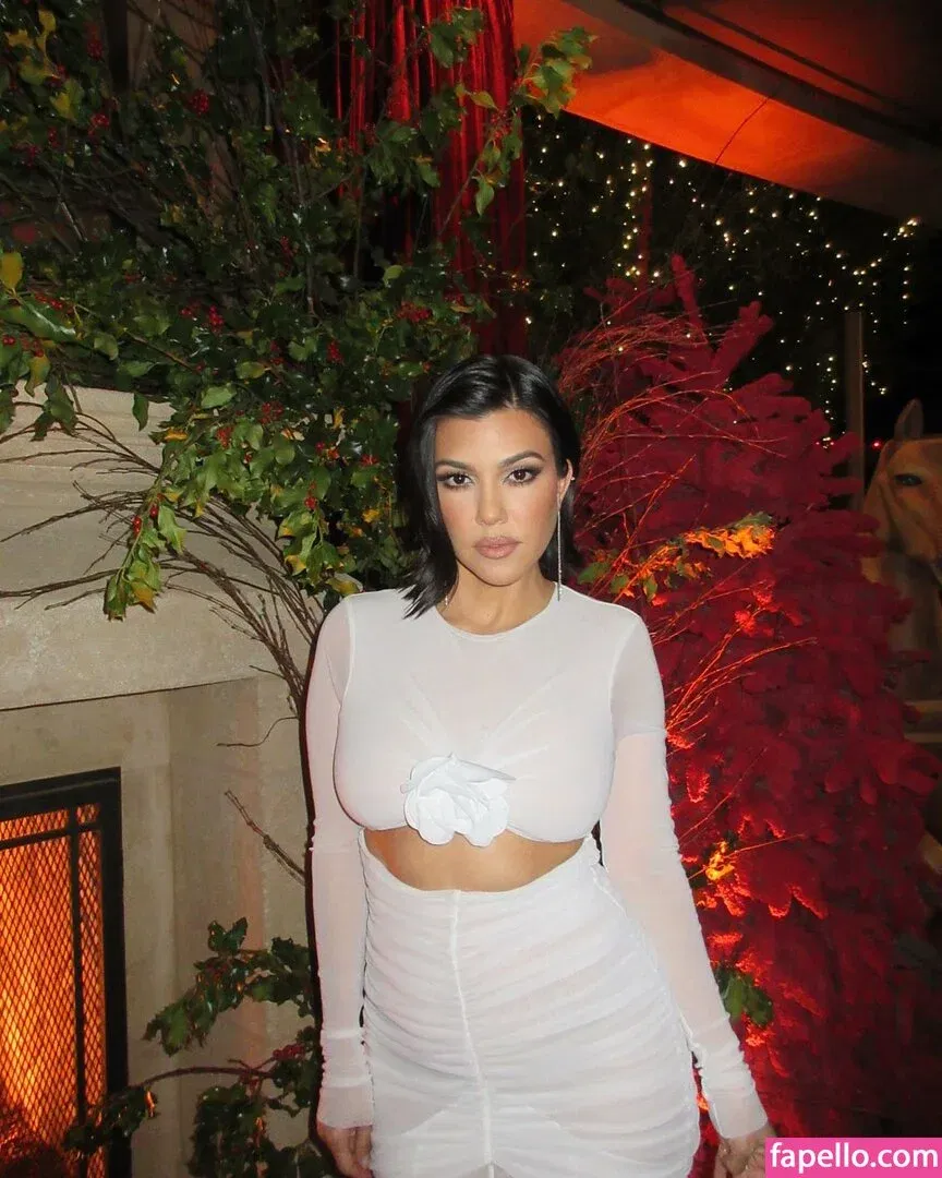 Kourtney Kardashian Onlyfans Photo Gallery 