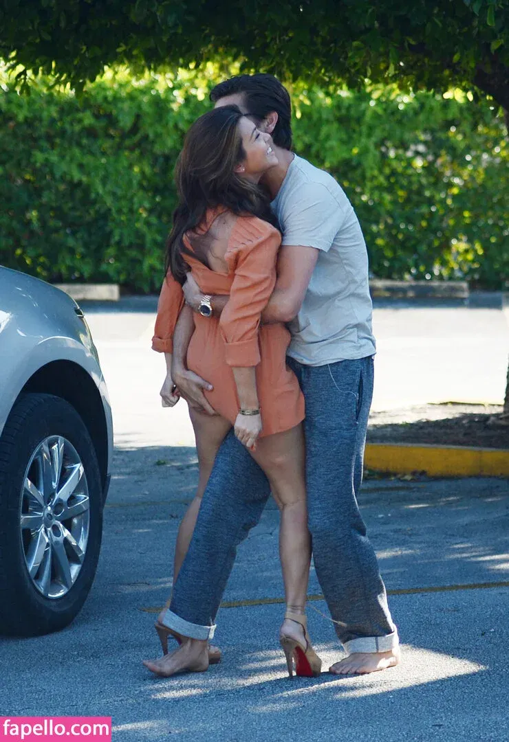 Kourtney Kardashian Onlyfans Photo Gallery 