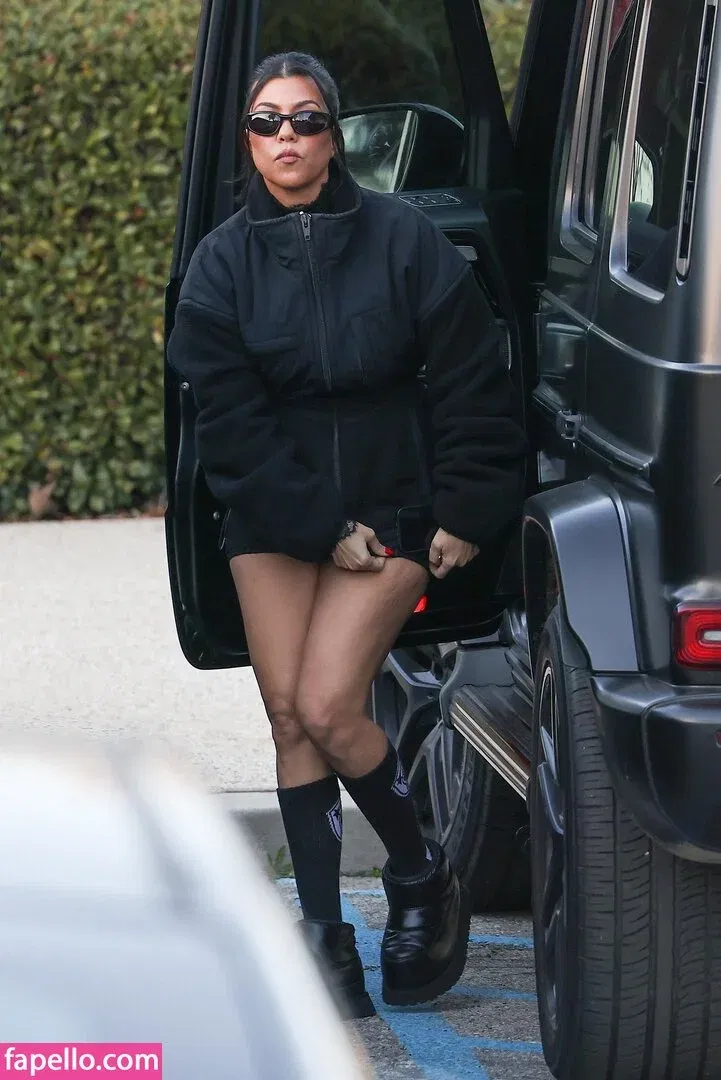 Kourtney Kardashian Onlyfans Photo Gallery 