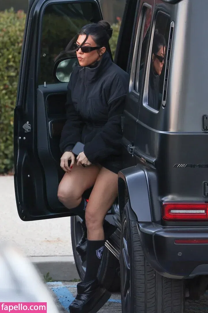 Kourtney Kardashian Onlyfans Photo Gallery 