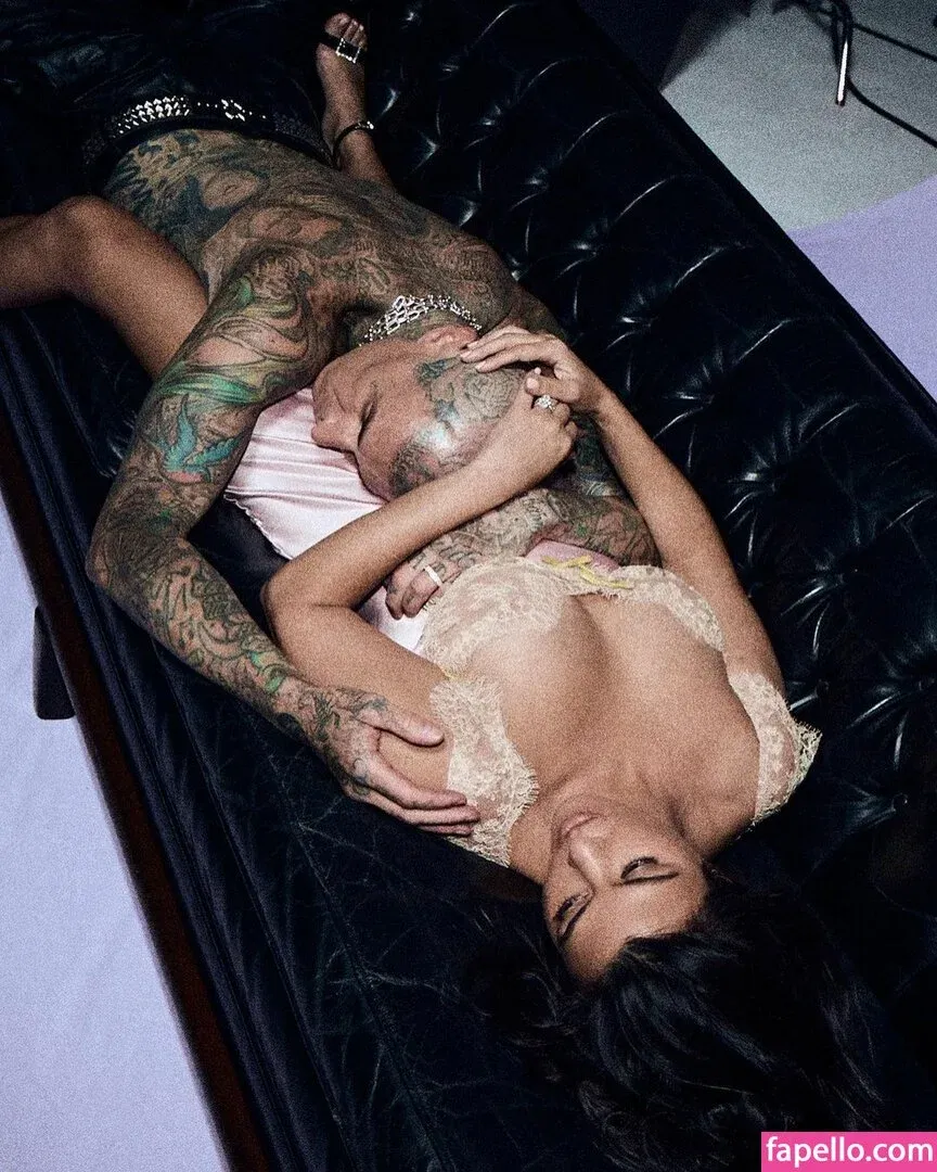 Kourtney Kardashian Onlyfans Photo Gallery 