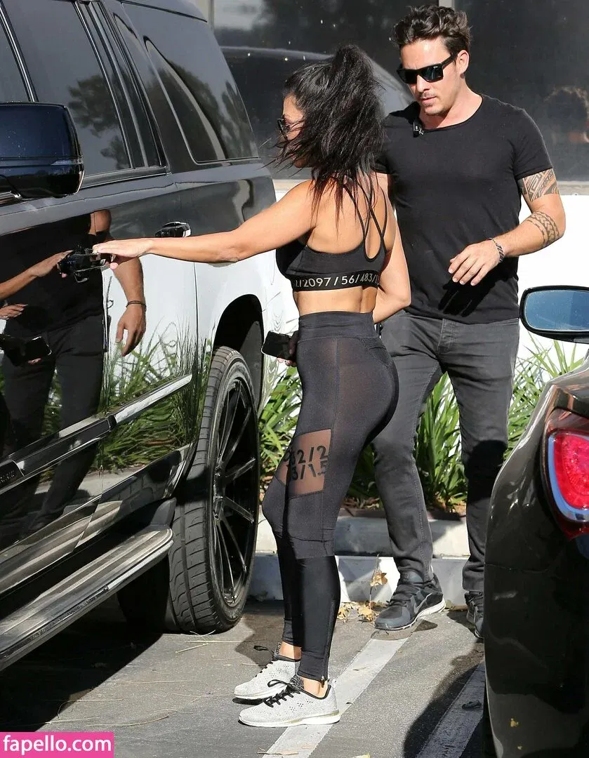 Kourtney Kardashian Onlyfans Photo Gallery 