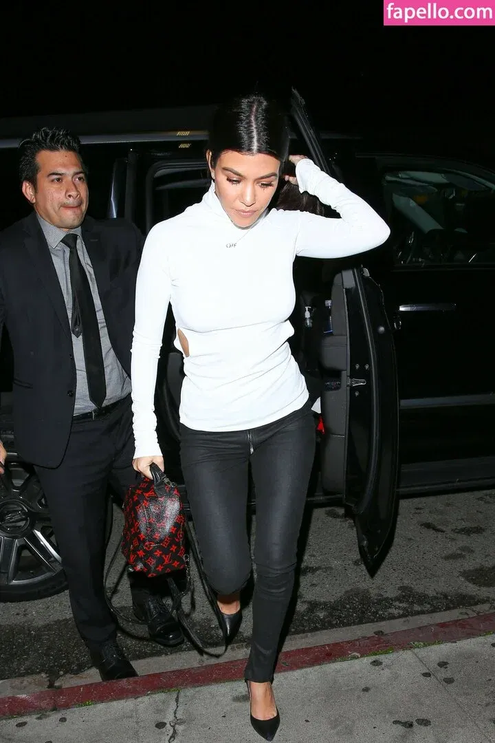 Kourtney Kardashian Onlyfans Photo Gallery 