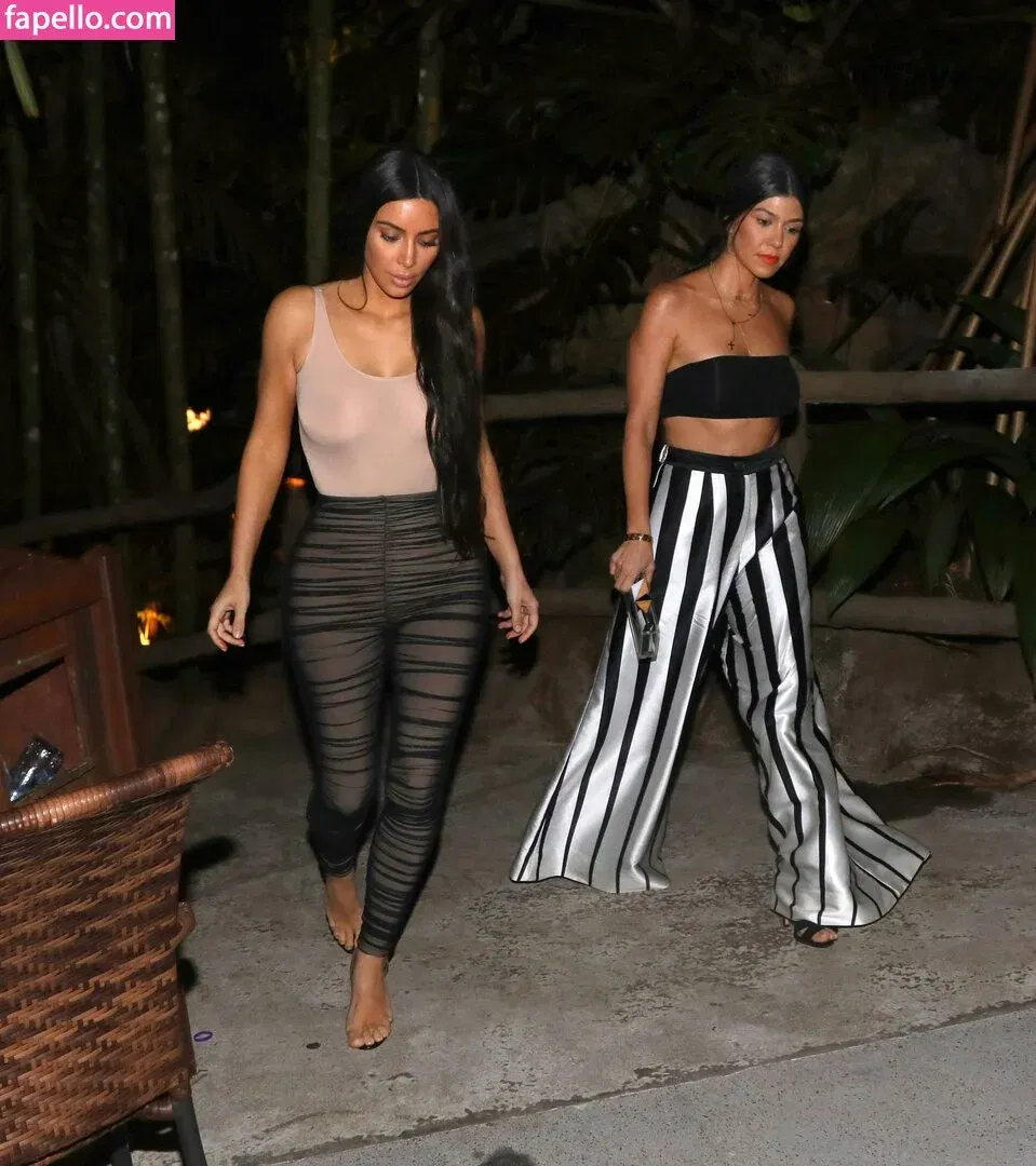 Kourtney Kardashian Onlyfans Photo Gallery 