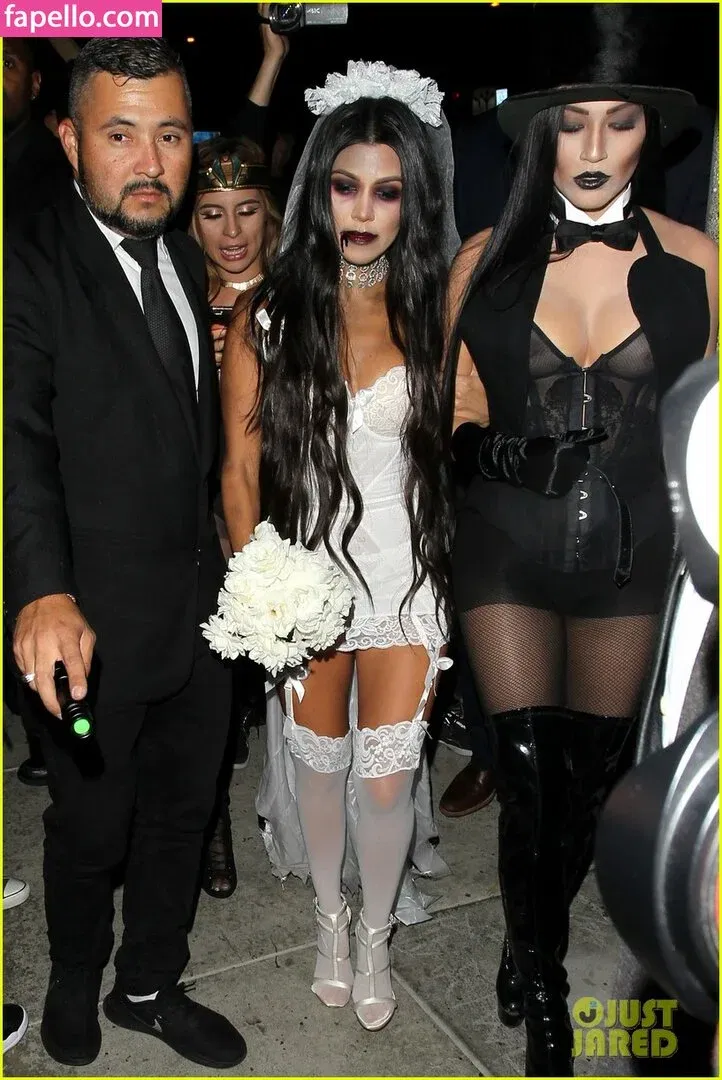 Kourtney Kardashian Onlyfans Photo Gallery 