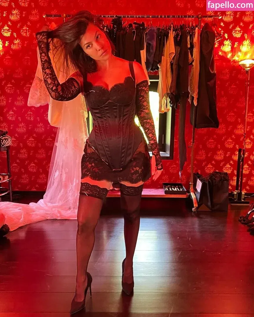 Kourtney Kardashian Onlyfans Photo Gallery 