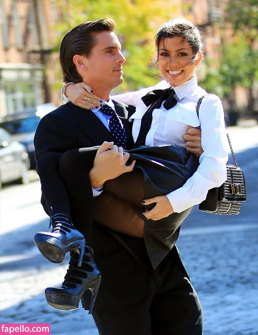 Kourtney Kardashian Onlyfans Photo Gallery 