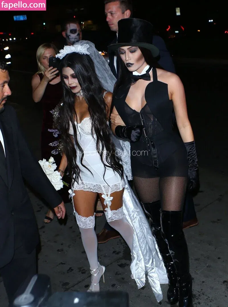 Kourtney Kardashian Onlyfans Photo Gallery 