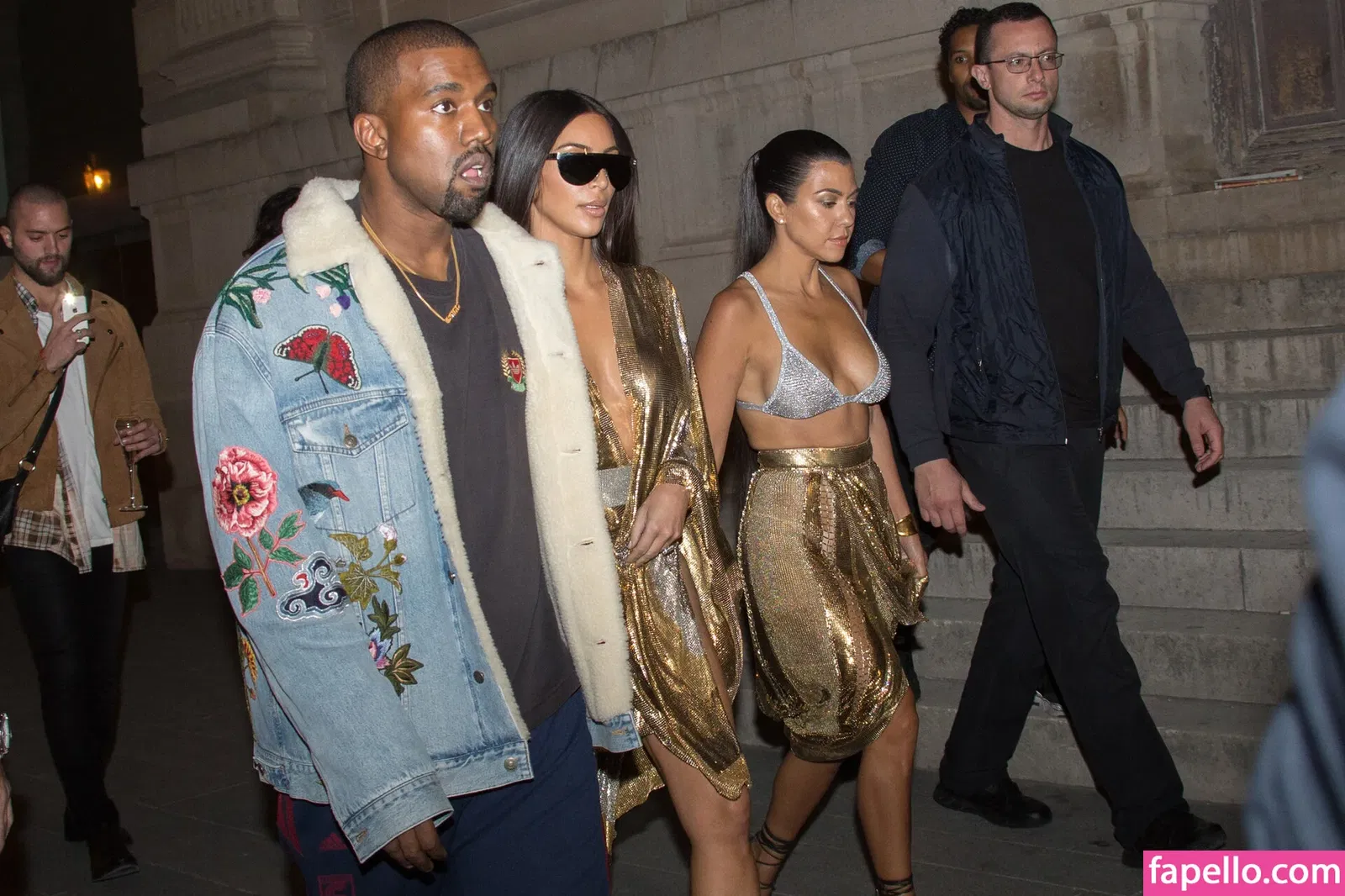 Kourtney Kardashian Onlyfans Photo Gallery 