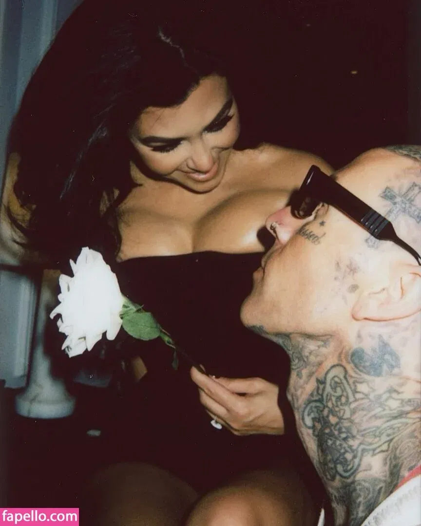 Kourtney Kardashian Onlyfans Photo Gallery 