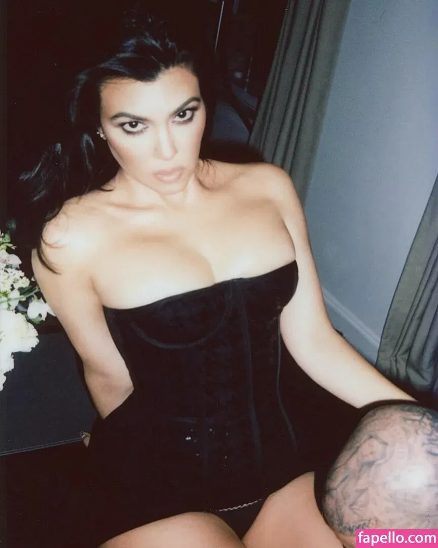 Kourtney Kardashian Onlyfans Photo Gallery 