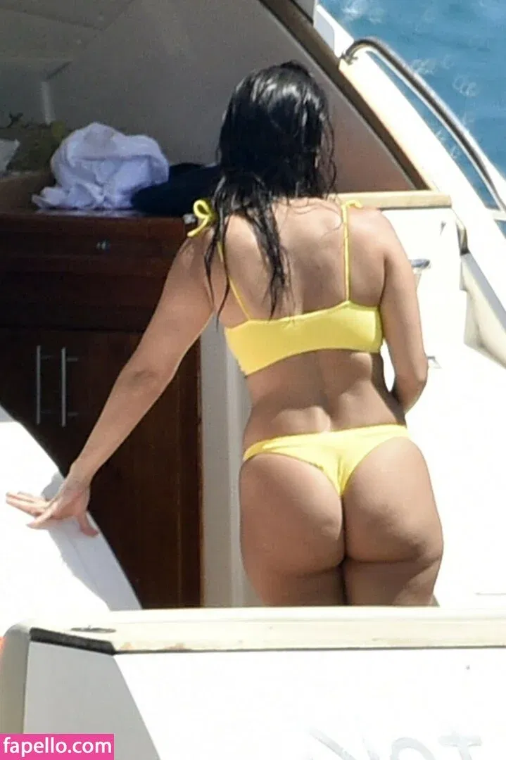 Kourtney Kardashian Onlyfans Photo Gallery 