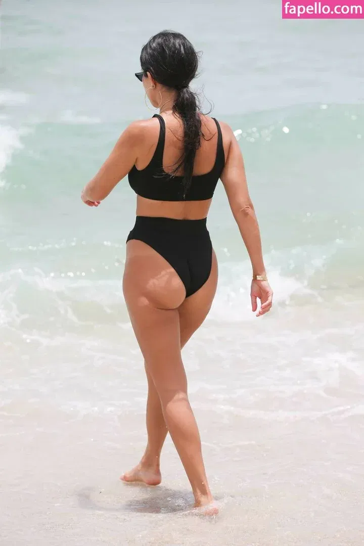 Kourtney Kardashian Onlyfans Photo Gallery 
