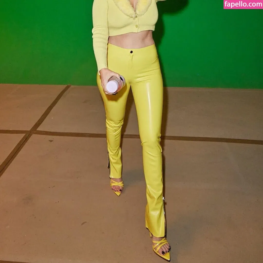 Kourtney Kardashian Onlyfans Photo Gallery 