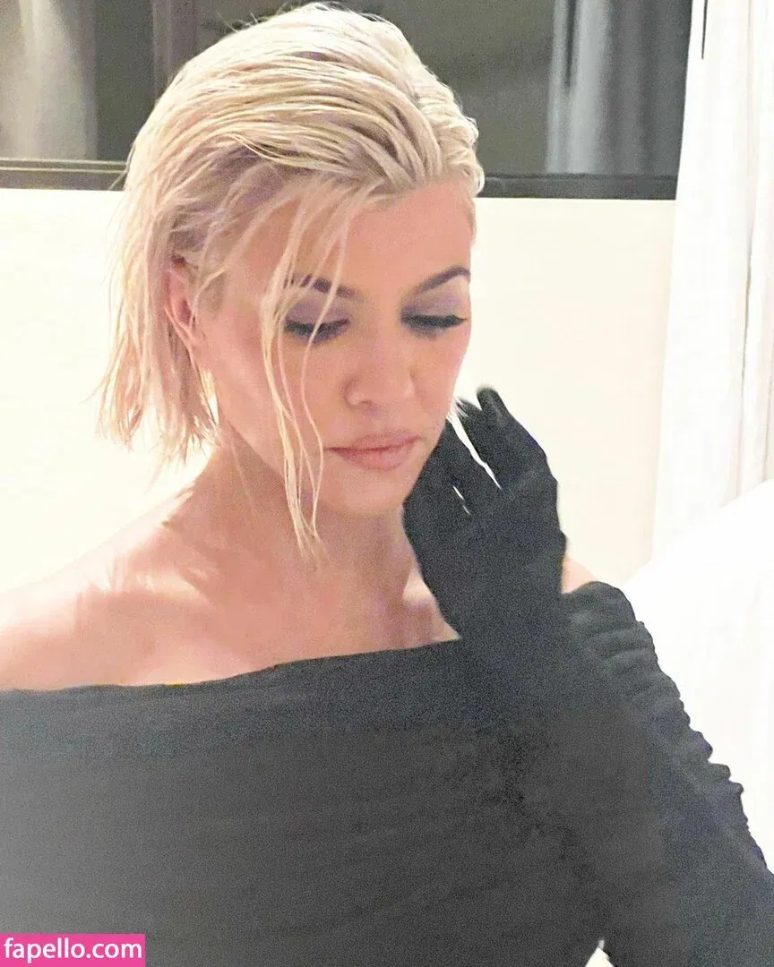 Kourtney Kardashian Onlyfans Photo Gallery 