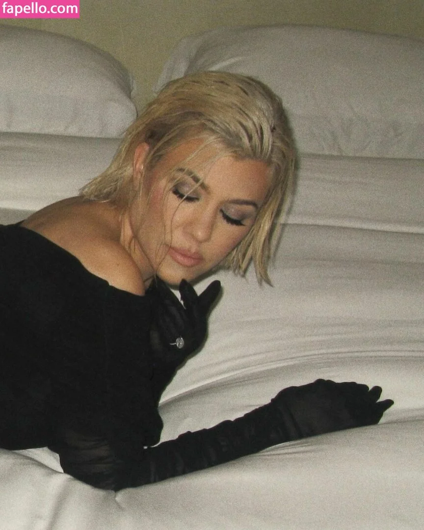 Kourtney Kardashian Onlyfans Photo Gallery 