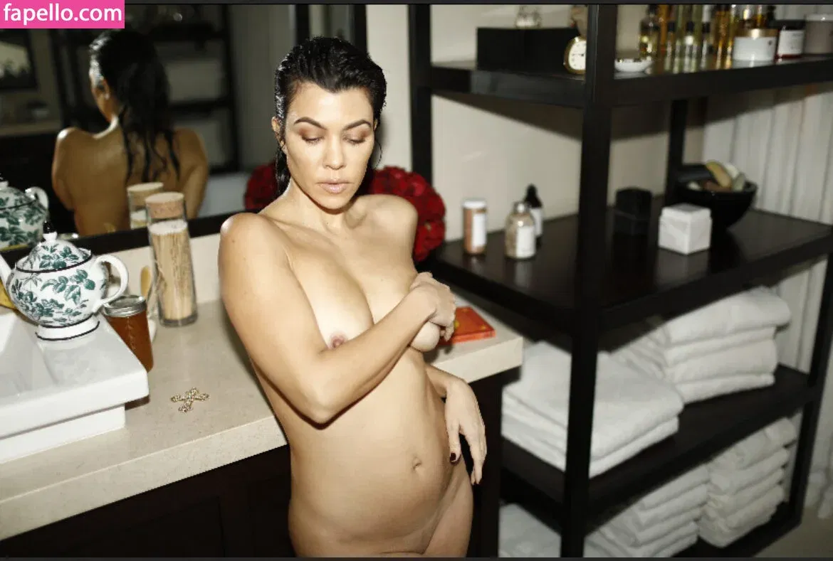 Kourtney Kardashian Onlyfans Photo Gallery 