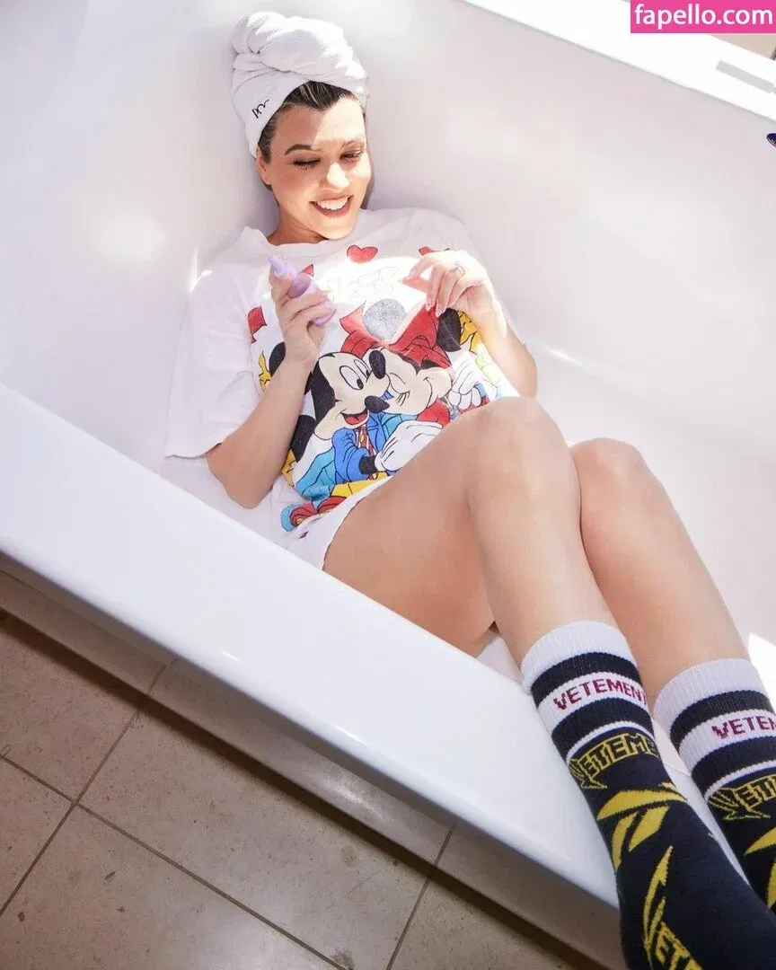 Kourtney Kardashian Onlyfans Photo Gallery 